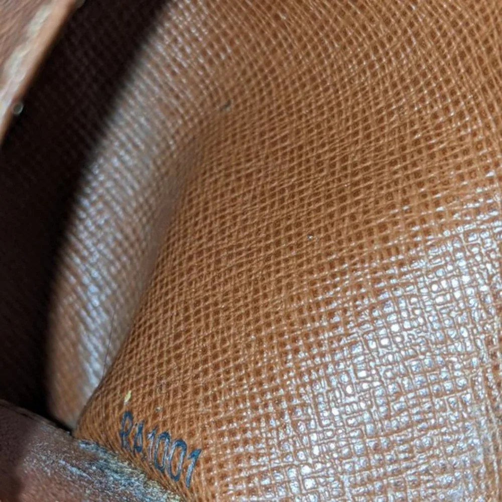 Louis Vuitton please check